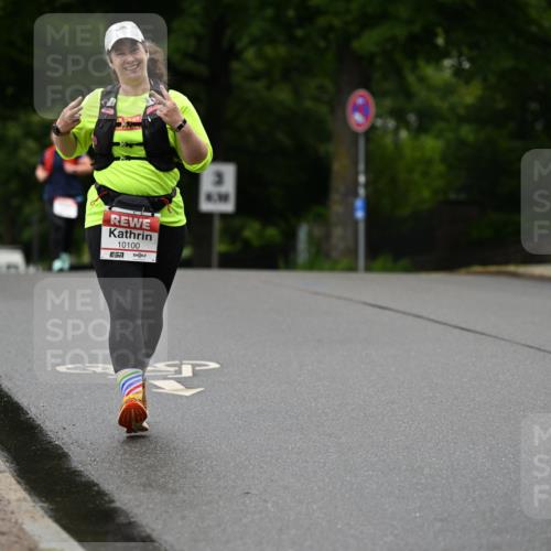 14.06.2026 - REWE Women's Run Dr. Thomas Lammeyer http://msf.ph/oto/9776651 14.06.2026 10:03:52 Laufen 10100, 7, 3, 6, 17 meine-sportfotos.de