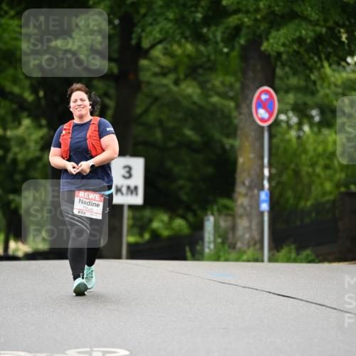 14.06.2026 - REWE Women's Run Dr. Thomas Lammeyer http://msf.ph/oto/9776670 14.06.2026 10:03:56 Laufen 3, 10540 meine-sportfotos.de