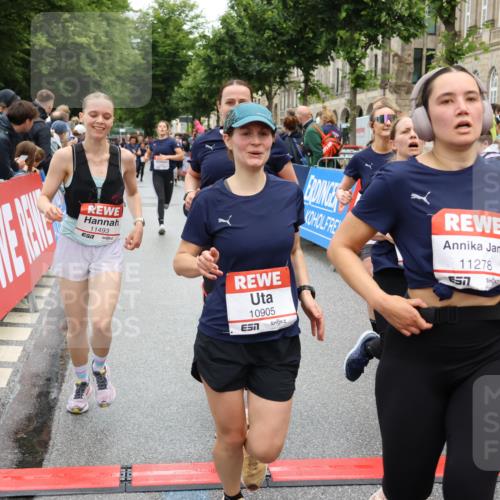 14.06.2026 - REWE Women's Run Strokosch-Dieckow http://msf.ph/oto/9776674 14.06.2026 10:00:54 Ziel 10030, 10042, 10043, 10101, 10198, 10454, 10905, 11205, 11229, 11278, 11324, 11422, 11493 meine-sportfotos.de