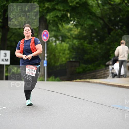 14.06.2026 - REWE Women's Run Dr. Thomas Lammeyer http://msf.ph/oto/9776693 14.06.2026 10:03:59 Laufen 3, 10540 meine-sportfotos.de