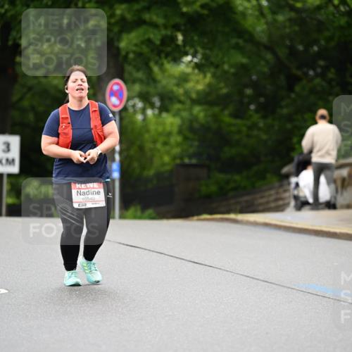 14.06.2026 - REWE Women's Run Dr. Thomas Lammeyer http://msf.ph/oto/9776694 14.06.2026 10:03:59 Laufen 3, 10540 meine-sportfotos.de