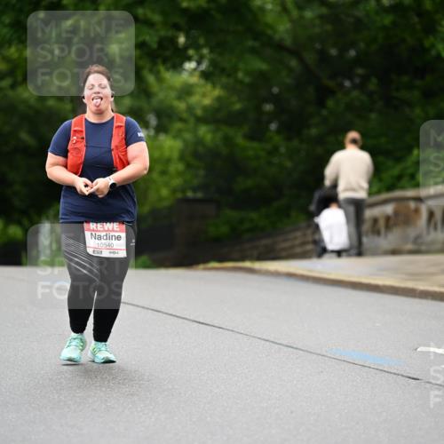 14.06.2026 - REWE Women's Run Dr. Thomas Lammeyer http://msf.ph/oto/9776698 14.06.2026 10:03:59 Laufen 3, 10540 meine-sportfotos.de