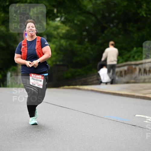 14.06.2026 - REWE Women's Run Dr. Thomas Lammeyer http://msf.ph/oto/9776700 14.06.2026 10:03:59 Laufen 3, 10540 meine-sportfotos.de