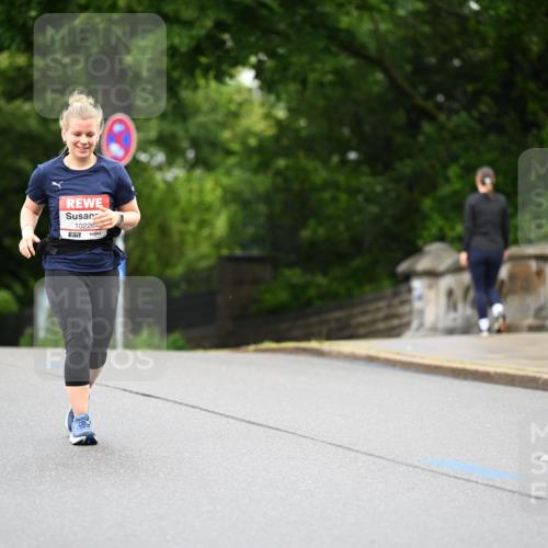14.06.2026 - REWE Women's Run Dr. Thomas Lammeyer http://msf.ph/oto/9776765 14.06.2026 10:05:45 Laufen 3, 10228, 7 meine-sportfotos.de