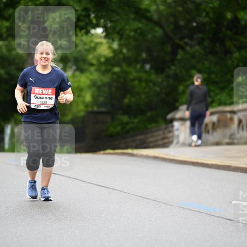 14.06.2026 - REWE Women's Run Dr. Thomas Lammeyer http://msf.ph/oto/9776770 14.06.2026 10:05:46 Laufen 3, 10228, 7 meine-sportfotos.de