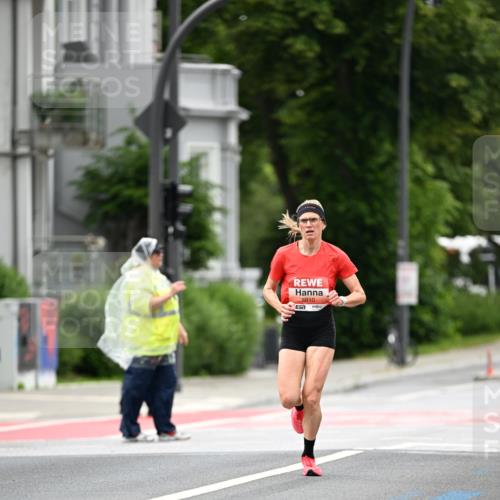 14.06.2026 - REWE Women's Run Dr. Thomas Lammeyer http://msf.ph/oto/9776816 14.06.2026 10:38:26 Laufen 5910, 57 meine-sportfotos.de