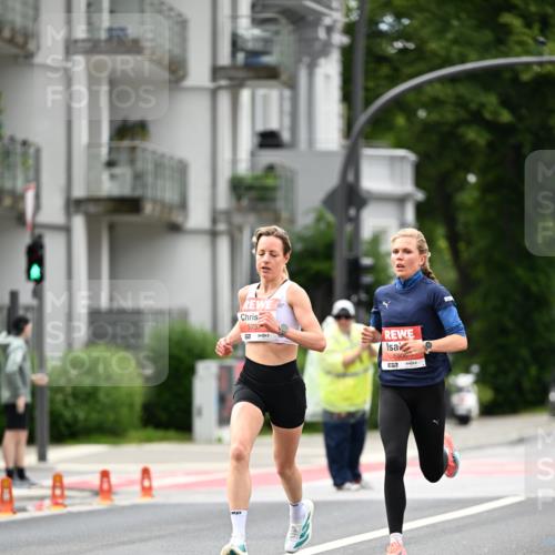 14.06.2026 - REWE Women's Run Dr. Thomas Lammeyer http://msf.ph/oto/9776870 14.06.2026 10:38:43 Laufen 657, 5737, 5906 meine-sportfotos.de