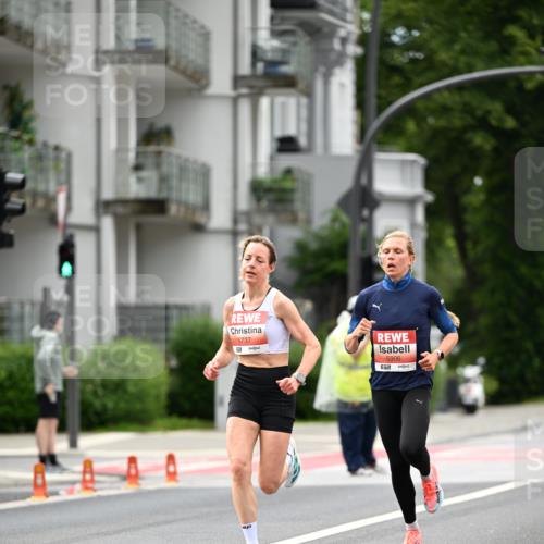 14.06.2026 - REWE Women's Run Dr. Thomas Lammeyer http://msf.ph/oto/9776872 14.06.2026 10:38:43 Laufen 5737, 651, 5906, 7 meine-sportfotos.de