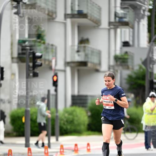 14.06.2026 - REWE Women's Run Dr. Thomas Lammeyer http://msf.ph/oto/9777006 14.06.2026 10:39:15 Laufen 5263, 57 meine-sportfotos.de