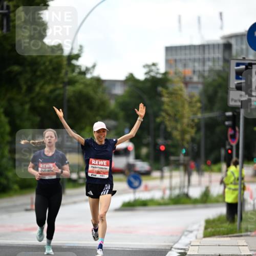 14.06.2026 - REWE Women's Run Dr. Thomas Lammeyer http://msf.ph/oto/9777032 14.06.2026 10:39:22 Laufen 5007 meine-sportfotos.de