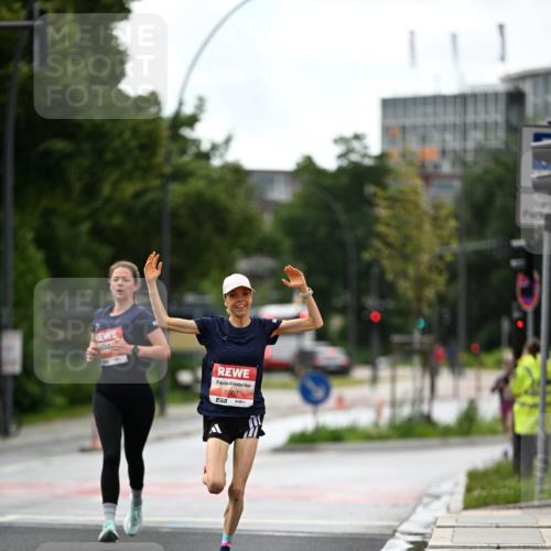 14.06.2026 - REWE Women's Run Dr. Thomas Lammeyer http://msf.ph/oto/9777033 14.06.2026 10:39:22 Laufen 5007 meine-sportfotos.de