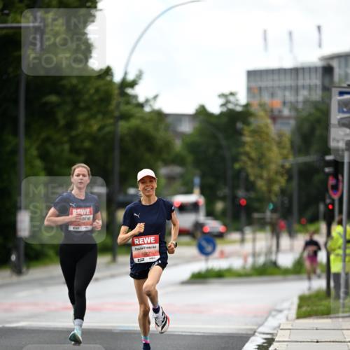 14.06.2026 - REWE Women's Run Dr. Thomas Lammeyer http://msf.ph/oto/9777038 14.06.2026 10:39:23 Laufen 5007, 517 meine-sportfotos.de