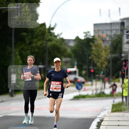 14.06.2026 - REWE Women's Run Dr. Thomas Lammeyer http://msf.ph/oto/9777040 14.06.2026 10:39:23 Laufen 51, 5007 meine-sportfotos.de