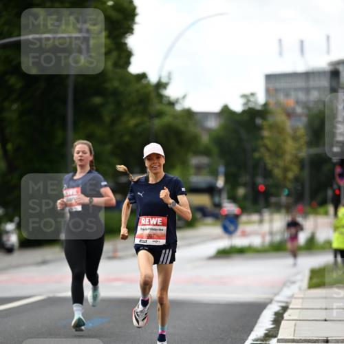14.06.2026 - REWE Women's Run Dr. Thomas Lammeyer http://msf.ph/oto/9777049 14.06.2026 10:39:24 Laufen 51, 5007 meine-sportfotos.de