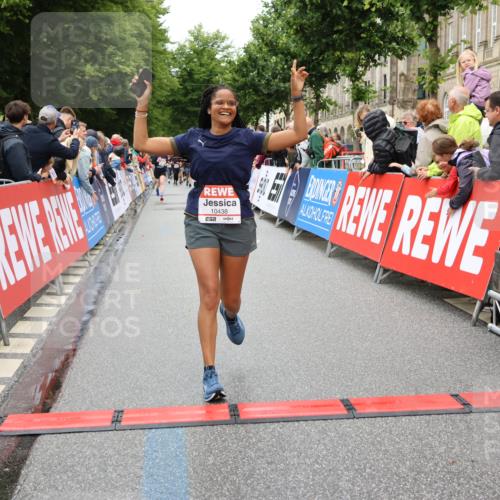 14.06.2026 - REWE Women's Run Strokosch-Dieckow http://msf.ph/oto/9777136 14.06.2026 09:56:51 Ziel 10156, 10399, 10438, 10465, 10547, 10781, 10782, 11007, 11283, 11415, 11516 meine-sportfotos.de