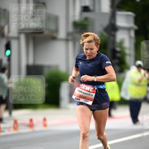 14.06.2026 - REWE Women's Run Dr. Thomas Lammeyer http://msf.ph/oto/9777143 14.06.2026 10:39:46 Laufen 5093 meine-sportfotos.de