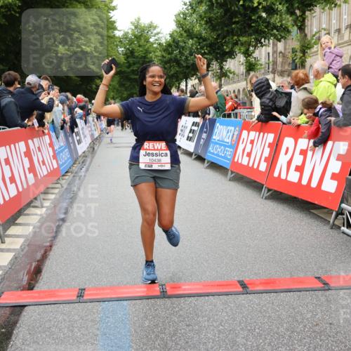 14.06.2026 - REWE Women's Run Strokosch-Dieckow http://msf.ph/oto/9777156 14.06.2026 09:56:51 Ziel 10156, 10399, 10438, 10465, 10547, 10781, 10782, 11007, 11283, 11415, 11516 meine-sportfotos.de