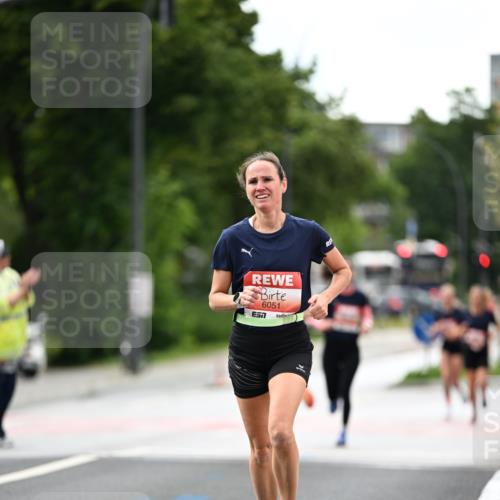 14.06.2026 - REWE Women's Run Dr. Thomas Lammeyer http://msf.ph/oto/9777158 14.06.2026 10:39:50 Laufen 6051, 7 meine-sportfotos.de