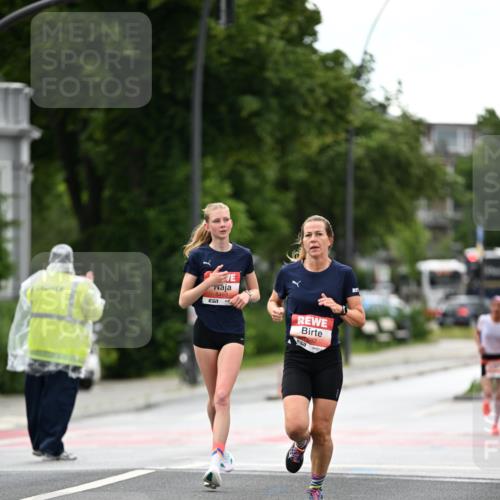14.06.2026 - REWE Women's Run Dr. Thomas Lammeyer http://msf.ph/oto/9777197 14.06.2026 10:39:57 Laufen 5493, 57, 682 meine-sportfotos.de