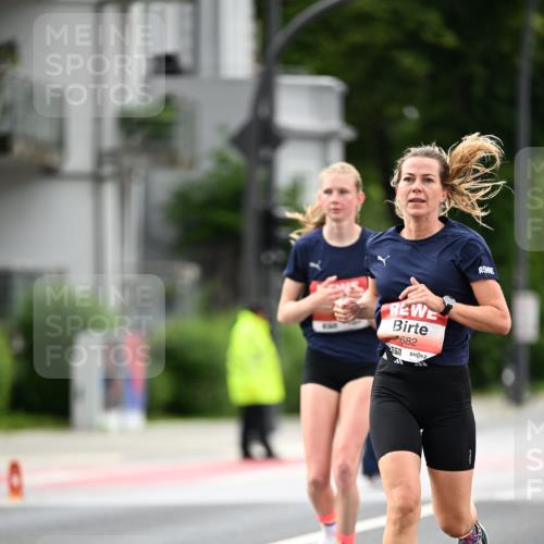 14.06.2026 - REWE Women's Run Dr. Thomas Lammeyer http://msf.ph/oto/9777219 14.06.2026 10:39:59 Laufen 5682 meine-sportfotos.de