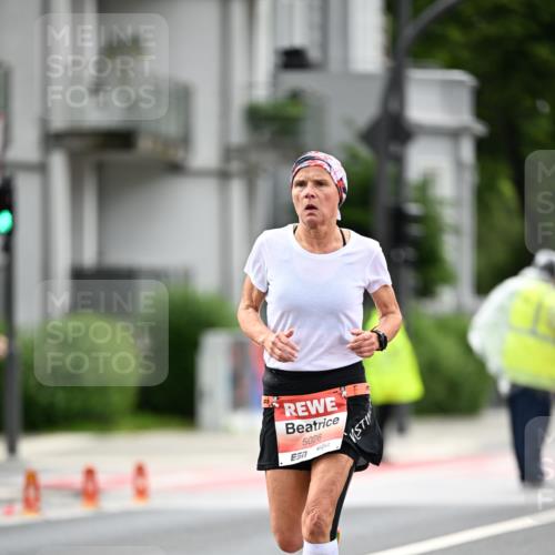 14.06.2026 - REWE Women's Run Dr. Thomas Lammeyer http://msf.ph/oto/9777236 14.06.2026 10:40:07 Laufen 7, 5026 meine-sportfotos.de