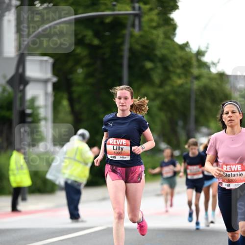 14.06.2026 - REWE Women's Run Dr. Thomas Lammeyer http://msf.ph/oto/9777278 14.06.2026 10:40:14 Laufen 5990, 517, 5306 meine-sportfotos.de