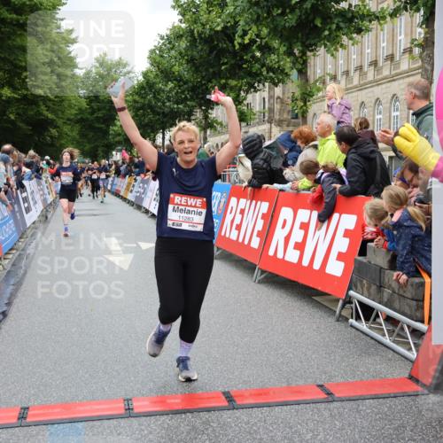 14.06.2026 - REWE Women's Run Strokosch-Dieckow http://msf.ph/oto/9777280 14.06.2026 09:56:54 Ziel 10156, 10399, 10438, 10465, 10781, 10782, 11007, 11283, 11312 meine-sportfotos.de