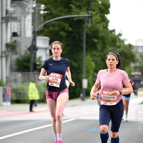 14.06.2026 - REWE Women's Run Dr. Thomas Lammeyer http://msf.ph/oto/9777286 14.06.2026 10:40:15 Laufen 5990, 57, 5306 meine-sportfotos.de