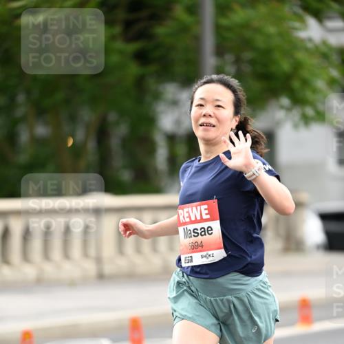 14.06.2026 - REWE Women's Run Dr. Thomas Lammeyer http://msf.ph/oto/9777325 14.06.2026 10:40:23 Laufen 5694 meine-sportfotos.de