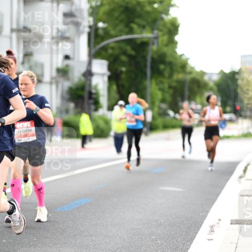 14.06.2026 - REWE Women's Run Dr. Thomas Lammeyer http://msf.ph/oto/9777353 14.06.2026 10:40:31 Laufen 5815, 867 meine-sportfotos.de