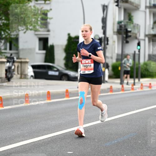 14.06.2026 - REWE Women's Run Dr. Thomas Lammeyer http://msf.ph/oto/9777411 14.06.2026 10:40:41 Laufen 5613, 251 meine-sportfotos.de