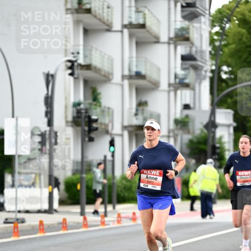 14.06.2026 - REWE Women's Run Dr. Thomas Lammeyer http://msf.ph/oto/9777413 14.06.2026 10:40:46 Laufen 5477 meine-sportfotos.de