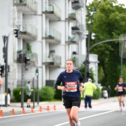 14.06.2026 - REWE Women's Run Dr. Thomas Lammeyer http://msf.ph/oto/9777418 14.06.2026 10:40:47 Laufen 5434 meine-sportfotos.de