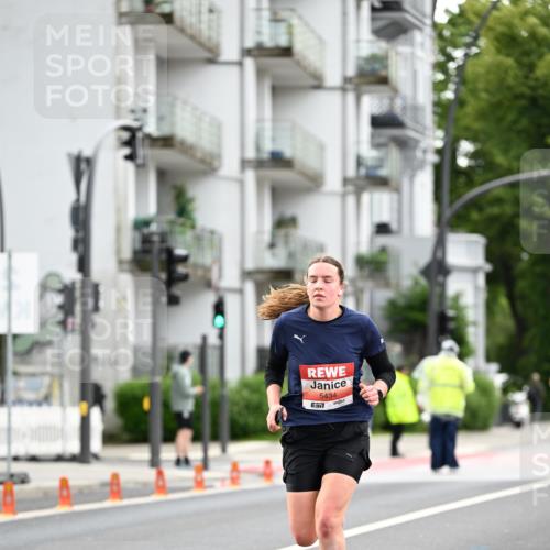 14.06.2026 - REWE Women's Run Dr. Thomas Lammeyer http://msf.ph/oto/9777421 14.06.2026 10:40:48 Laufen 5434 meine-sportfotos.de