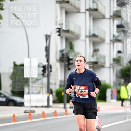 14.06.2026 - REWE Women's Run Dr. Thomas Lammeyer http://msf.ph/oto/9777424 14.06.2026 10:40:48 Laufen 5434 meine-sportfotos.de