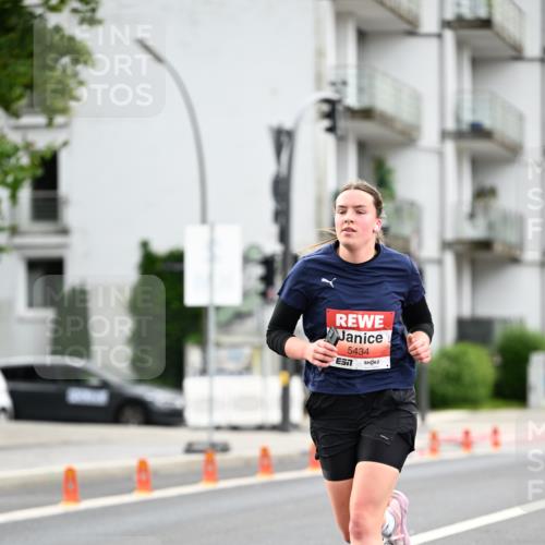 14.06.2026 - REWE Women's Run Dr. Thomas Lammeyer http://msf.ph/oto/9777427 14.06.2026 10:40:48 Laufen 5434 meine-sportfotos.de