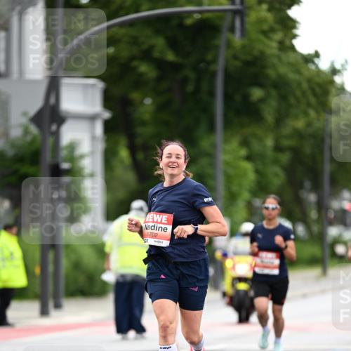 14.06.2026 - REWE Women's Run Dr. Thomas Lammeyer http://msf.ph/oto/9777440 14.06.2026 10:40:52 Laufen 517, 5702 meine-sportfotos.de