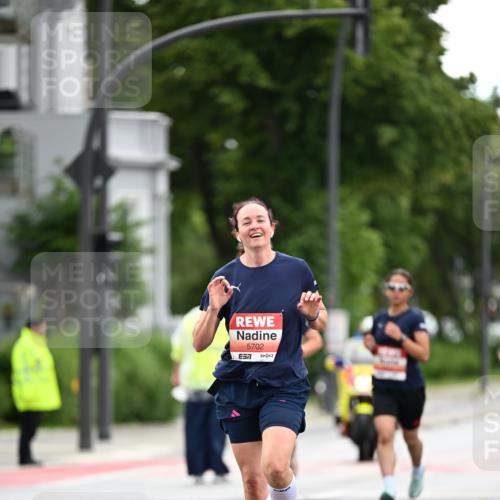 14.06.2026 - REWE Women's Run Dr. Thomas Lammeyer http://msf.ph/oto/9777441 14.06.2026 10:40:52 Laufen 5702 meine-sportfotos.de