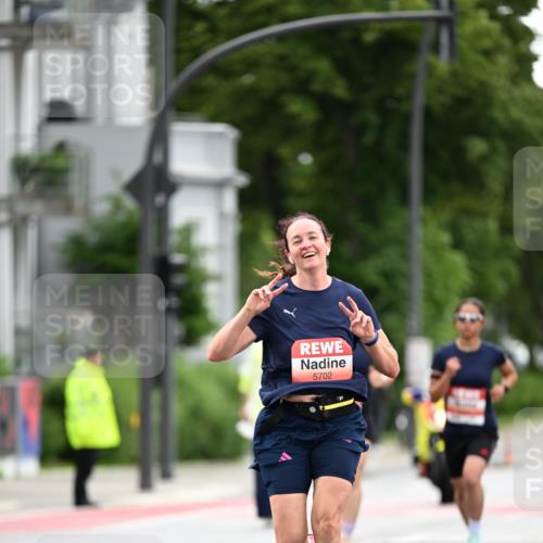 14.06.2026 - REWE Women's Run Dr. Thomas Lammeyer http://msf.ph/oto/9777443 14.06.2026 10:40:53 Laufen 5702 meine-sportfotos.de