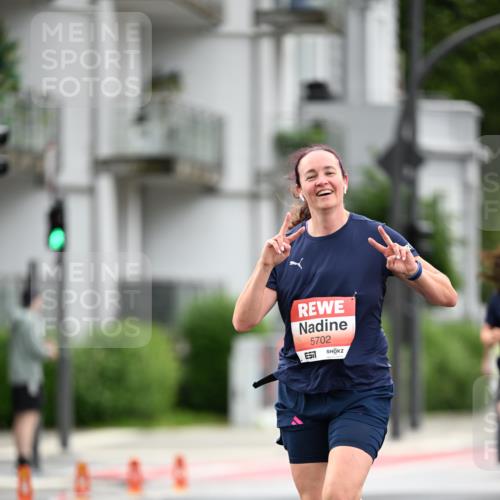 14.06.2026 - REWE Women's Run Dr. Thomas Lammeyer http://msf.ph/oto/9777453 14.06.2026 10:40:54 Laufen 5702, 657 meine-sportfotos.de