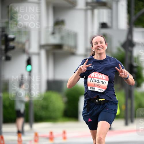 14.06.2026 - REWE Women's Run Dr. Thomas Lammeyer http://msf.ph/oto/9777454 14.06.2026 10:40:54 Laufen 5702, 57 meine-sportfotos.de