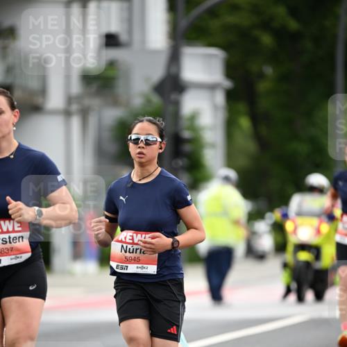 14.06.2026 - REWE Women's Run Dr. Thomas Lammeyer http://msf.ph/oto/9777471 14.06.2026 10:40:57 Laufen 5837, 7, 51, 5945 meine-sportfotos.de