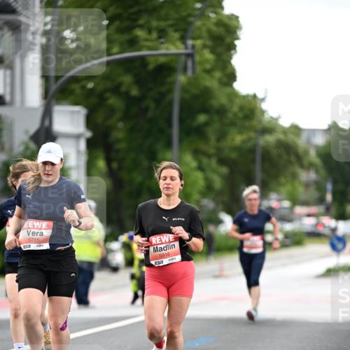 14.06.2026 - REWE Women's Run Dr. Thomas Lammeyer http://msf.ph/oto/9777499 14.06.2026 10:41:01 Laufen 5715, 77, 5916, 7 meine-sportfotos.de