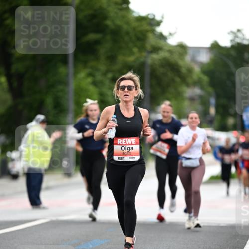 14.06.2026 - REWE Women's Run Dr. Thomas Lammeyer http://msf.ph/oto/9777552 14.06.2026 10:41:14 Laufen 5953 meine-sportfotos.de