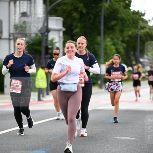 14.06.2026 - REWE Women's Run Dr. Thomas Lammeyer http://msf.ph/oto/9777583 14.06.2026 10:41:18 Laufen 5789, 6577 meine-sportfotos.de