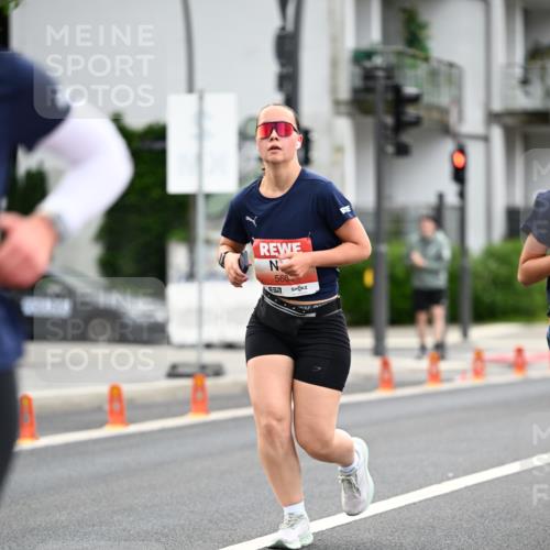 14.06.2026 - REWE Women's Run Dr. Thomas Lammeyer http://msf.ph/oto/9777606 14.06.2026 10:41:21 Laufen 560, 577 meine-sportfotos.de