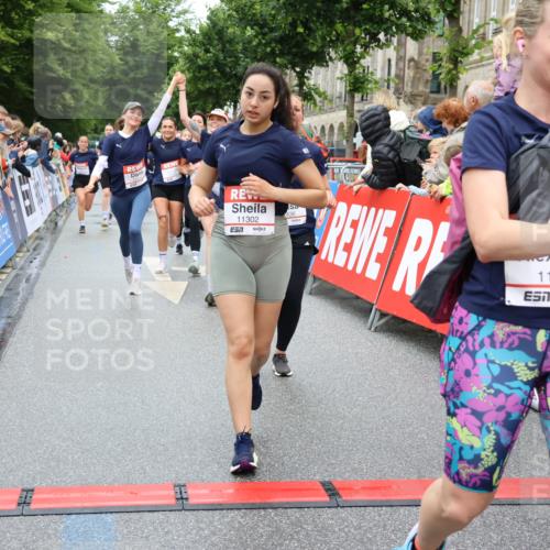 14.06.2026 - REWE Women's Run Strokosch-Dieckow http://msf.ph/oto/9777616 14.06.2026 09:57:03 Ziel 10253, 10479, 10773, 10844, 11055, 11132, 11214, 11302, 11312, 11436, 11509, 11535 meine-sportfotos.de