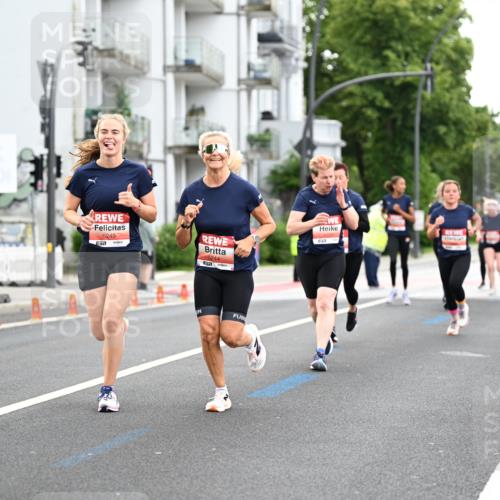 14.06.2026 - REWE Women's Run Dr. Thomas Lammeyer http://msf.ph/oto/9777738 14.06.2026 10:41:45 Laufen 5245, 5244, 57 meine-sportfotos.de