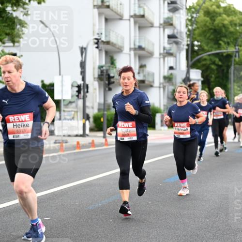 14.06.2026 - REWE Women's Run Dr. Thomas Lammeyer http://msf.ph/oto/9777760 14.06.2026 10:41:48 Laufen 5333, 6069, 5868 meine-sportfotos.de