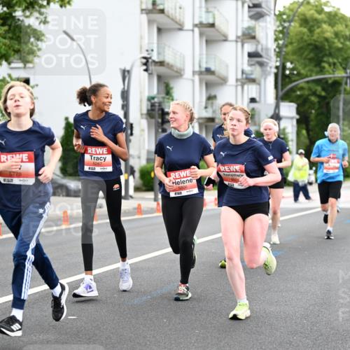 14.06.2026 - REWE Women's Run Dr. Thomas Lammeyer http://msf.ph/oto/9777783 14.06.2026 10:41:51 Laufen 5228, 7, 5778, 7, 5287, 5806, 5021 meine-sportfotos.de